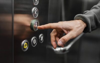 Nulidad de acuerdos comunitarios de gastos de ascensor: jurisprudencia y claves prácticas